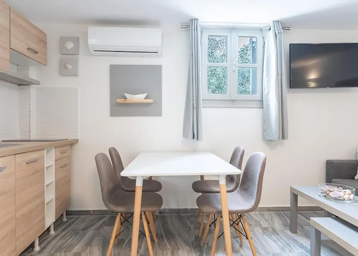 White W3 New In Naousa