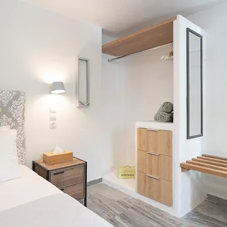 דירה White W3 New In נאוסה