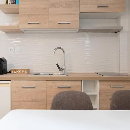 White W3 New In נאוסה