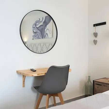 White W3 New In דירה נאוסה